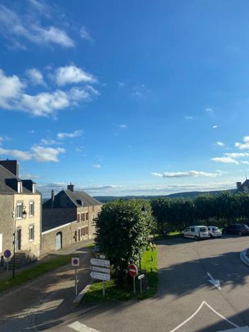 Panorama Sur Le Chateau De Carrouges Daire Dış mekan fotoğraf